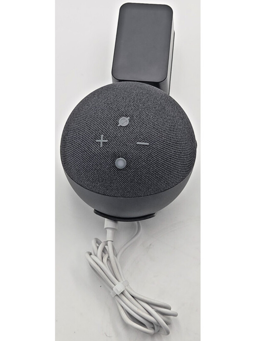Amazon Echo Dot 4th Gen Alexa Smart Speaker Black Charger Wall Mount B7W64E